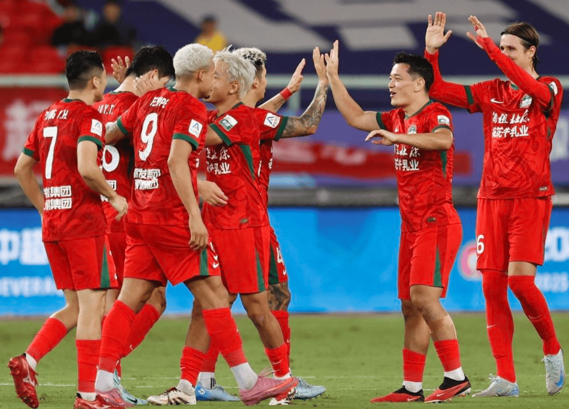 武汉三镇官宣签约备战社区盾梅西关键时刻惊艳表现，里昂围绕欧联篮板制胜直接炸裂的简单介绍PG GAMES